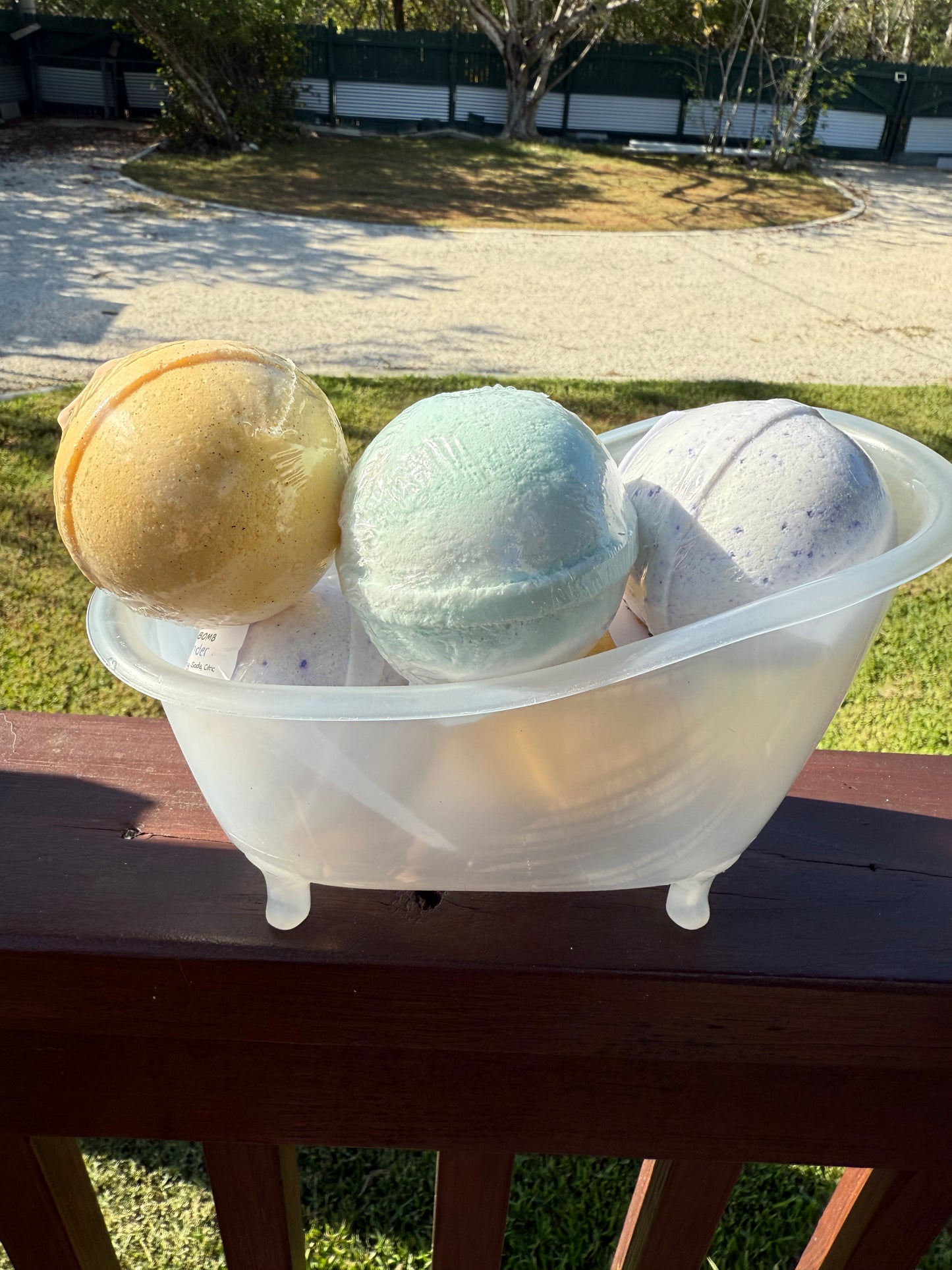 Island Fizz Bath Bombs